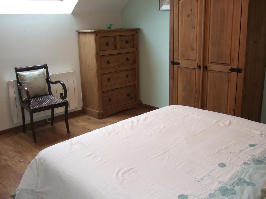 Les Escargots Bed & Breakfast Vauchretien Room photo